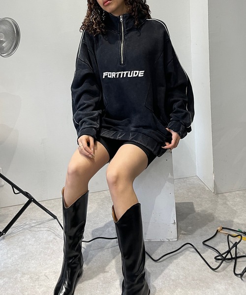 ROGER AND RAW(ロジャーアンドロウ)の「袖パイピングバックプリントスウェットプルオーバー(Tシャツ/カットソー・レディース・ブラック/ライトインディゴブルー/ホワイト/スミクロ・FREE)」の8枚目の写真