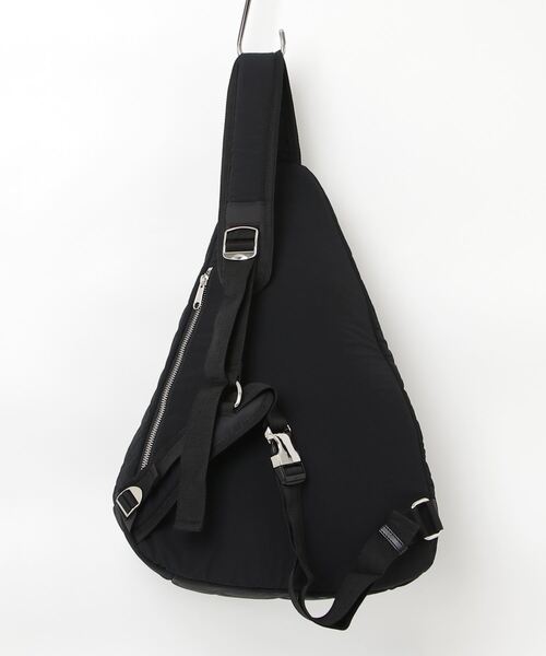ADAM PATEK（アダムパテック）の「【ADAMPATEK/アダムパテック】square quilt sling bag スクエアキルトバッグ（バックパック/リュック・メンズ・グレー/ブラック・FREE）」の3枚目の写真