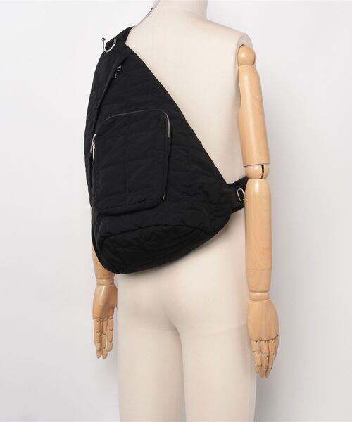 ADAM PATEK（アダムパテック）の「【ADAMPATEK/アダムパテック】square quilt sling bag スクエアキルトバッグ（バックパック/リュック・メンズ・グレー/ブラック・FREE）」の6枚目の写真