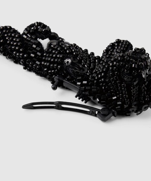 tanakadaisuke(タナカダイスケ)の「【tanakadaisuke/タナカダイスケ】black drip down clip/ブラックドリップビジューヘアクリップ/オケージョン/左右差なし/1個売り(バレッタ/ヘアクリップ・レディース・ブラック・FREE)」の4枚目の写真