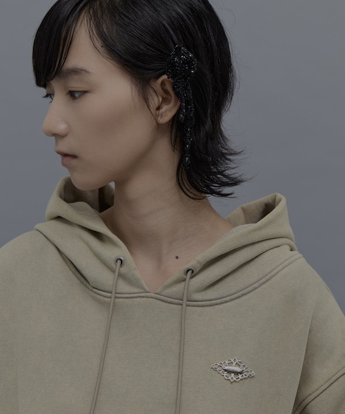 tanakadaisuke(タナカダイスケ)の「【tanakadaisuke/タナカダイスケ】black drip down clip/ブラックドリップビジューヘアクリップ/オケージョン/左右差なし/1個売り(バレッタ/ヘアクリップ・レディース・ブラック・FREE)」の6枚目の写真