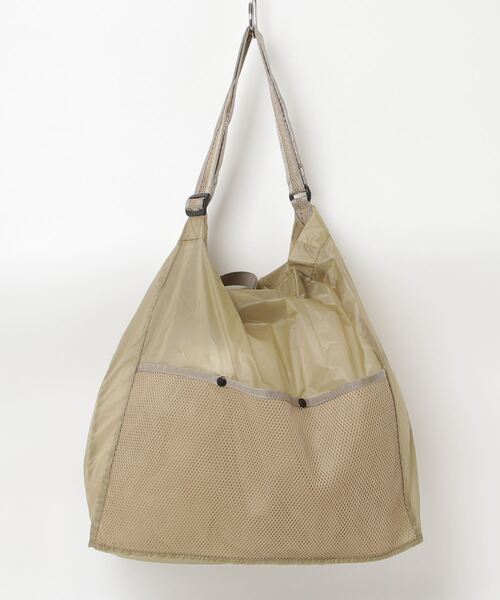 BURLAP OUTFITTER（バーラップアウトフィッター）の「BURLAP OUTFITTER バーラップアウトフィッターFOLDING SHOULDER TOTE（ショルダーバッグ・メンズ・ベージュ/ブラック・FREE）」の11枚目の写真