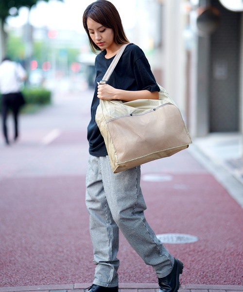 BURLAP OUTFITTER（バーラップアウトフィッター）の「BURLAP OUTFITTER バーラップアウトフィッターFOLDING SHOULDER TOTE（ショルダーバッグ・メンズ・ベージュ/ブラック・FREE）」の7枚目の写真