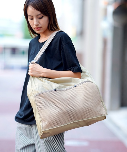 BURLAP OUTFITTER（バーラップアウトフィッター）の「BURLAP OUTFITTER バーラップアウトフィッターFOLDING SHOULDER TOTE（ショルダーバッグ・メンズ・ベージュ/ブラック・FREE）」の8枚目の写真