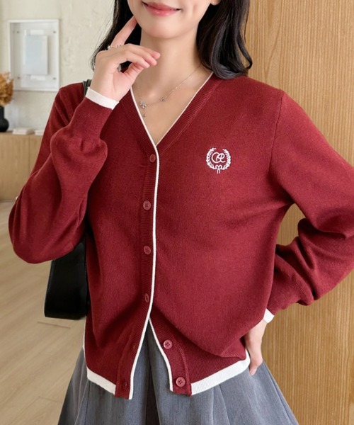 Ada.(エイダ)の「Vネック パイピング デザイン カーディガン(カーディガン/ボレロ・レディース・レッド/ブラウン/ブラック/オフホワイト・FREE)」の4枚目の写真