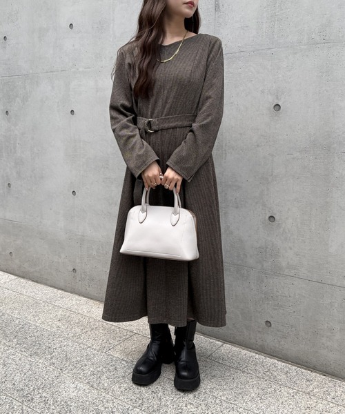 ikka(イッカ)の「カットジャガードワンピース(ワンピース・レディース・ブラック/ブラウン・S/M/L)」の2枚目の写真