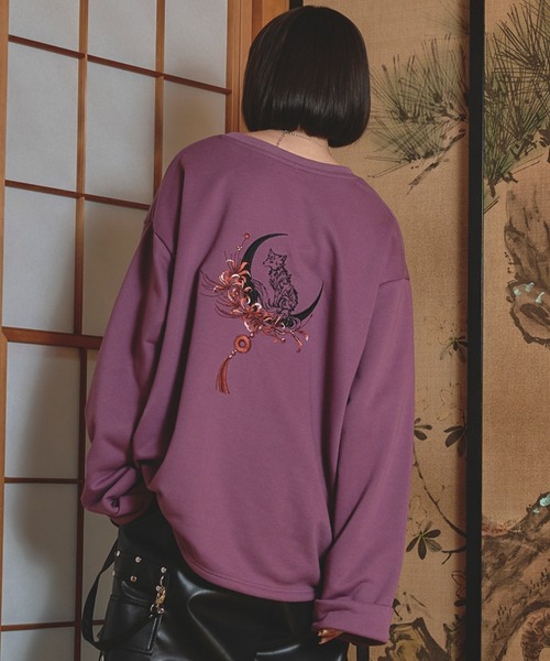 狐独(コドク)の「狐刺繍ビックスウェット(スウェット・メンズ・オフホワイト/パープル/ブラック・MEDIUM/LARGE)」の1枚目の写真
