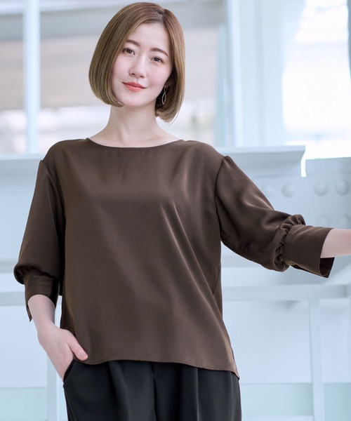 AOYAMA(アオヤマ)の「五分袖 サテンバルーンスリーブブラウス(シャツ/ブラウス・レディース・ブルー/ブラウン・LL/L/M)」の2枚目の写真