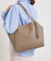 ITS'DEMO | 【通勤】タッセル付き変形A4トート(トートバッグ)