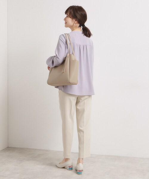 ITS'DEMO（イッツデモ）の「【通勤】タッセル付き変形A4トート（トートバッグ・レディース・ナチュラル/ブラック/ブラウン系/モスグリーン・00）」の10枚目の写真