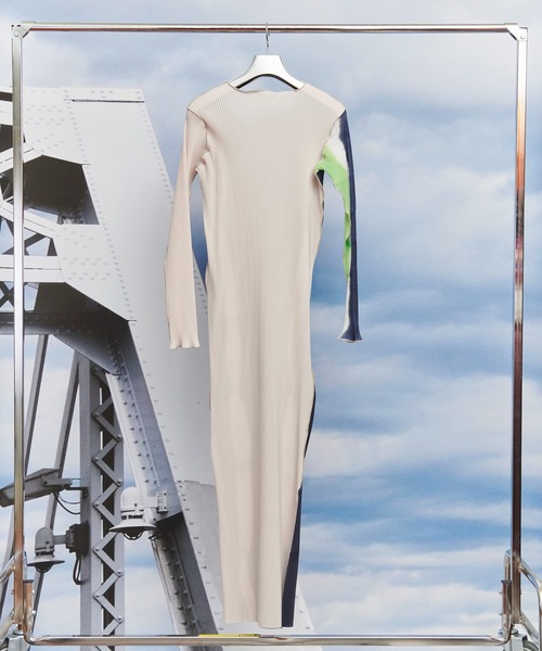 kotohayokozawa（コトハヨコザワ）の「GRAPHIC DRESS（ワンピース・レディース・ブラウン・M/S）」の4枚目の写真