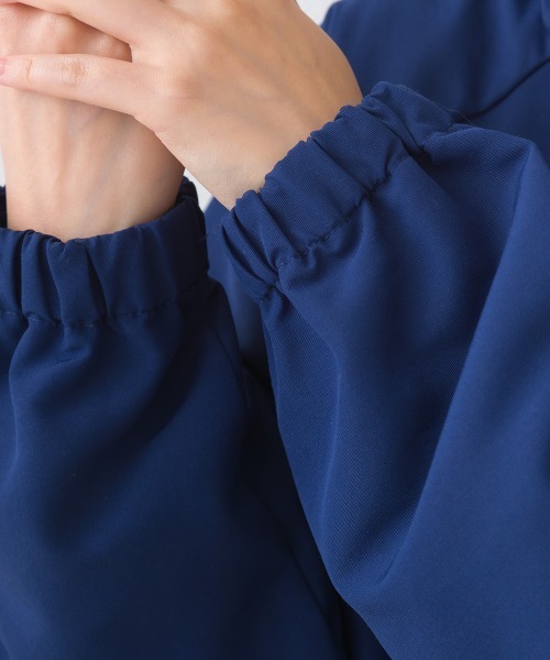 OMNES（オムネス）の「撥水加工マウンテンパーカーロングコート（テーラードジャケット・レディース・ベージュ/ネイビー/ブラック/カーキ・FREE）」の10枚目の写真