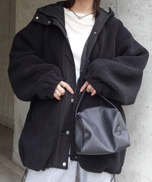 CORNERS（コーナーズ）の「ボアビッグシルエットフードブルゾン（ブルゾン・レディース・アイボリー/ブラック・M/L）」の3枚目の写真