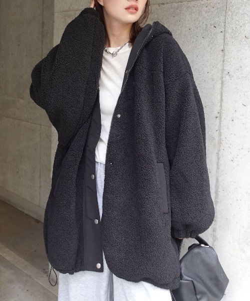 CORNERS（コーナーズ）の「ボアビッグシルエットフードブルゾン（ブルゾン・レディース・アイボリー/ブラック・M/L）」の6枚目の写真