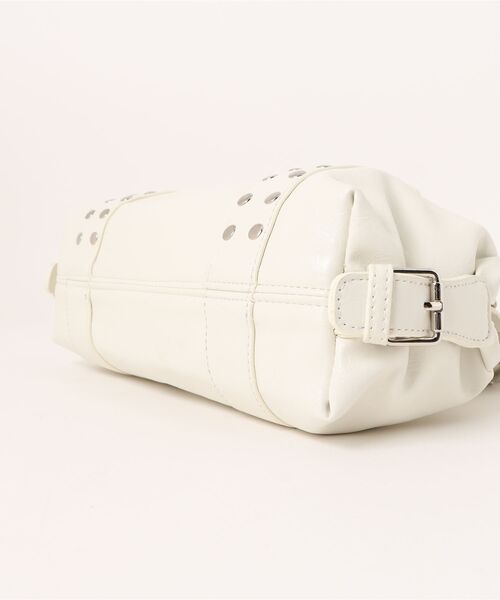 an meets zakka(アンミツザッカ)の「an meets zakka 2連リベットスタッズ合成皮革ミニボストンバッグ(ボストンバッグ・レディース・ブラック/ホワイト・ONESIZE)」の3枚目の写真