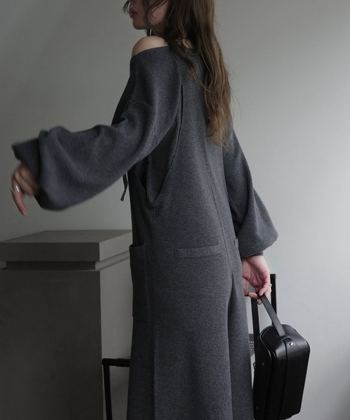 WILLFULLY（ウィルフリー）の「volume sleeve boatneck simple cardigan（カーディガン/ボレロ・レディース・ブラウン/チャコール/ブラック・FREE）」の15枚目の写真