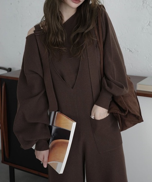 WILLFULLY（ウィルフリー）の「volume sleeve boatneck simple cardigan（カーディガン/ボレロ・レディース・ブラウン/チャコール/ブラック・FREE）」の18枚目の写真