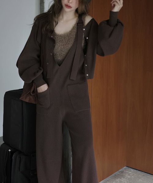 WILLFULLY（ウィルフリー）の「volume sleeve boatneck simple cardigan（カーディガン/ボレロ・レディース・ブラウン/チャコール/ブラック・FREE）」の5枚目の写真