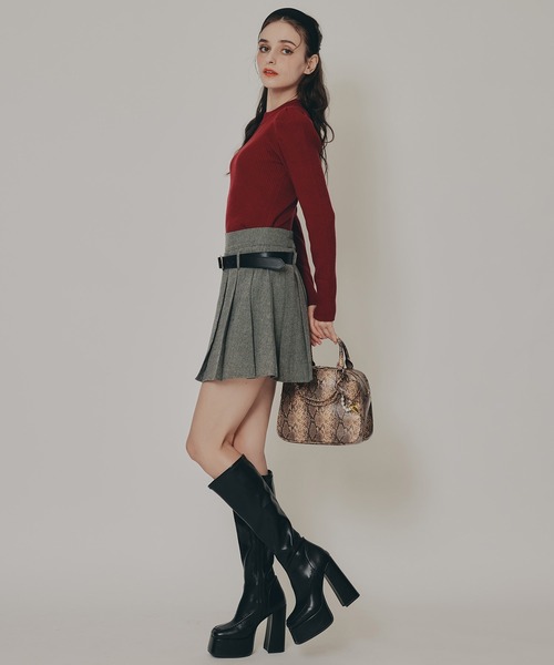 REDYAZEL（レディアゼル）の「パワショルボトルネックニットトップス（ニット/セーター・レディース・ブラック/ホワイト/レッド/ブラウン・FREE）」の20枚目の写真