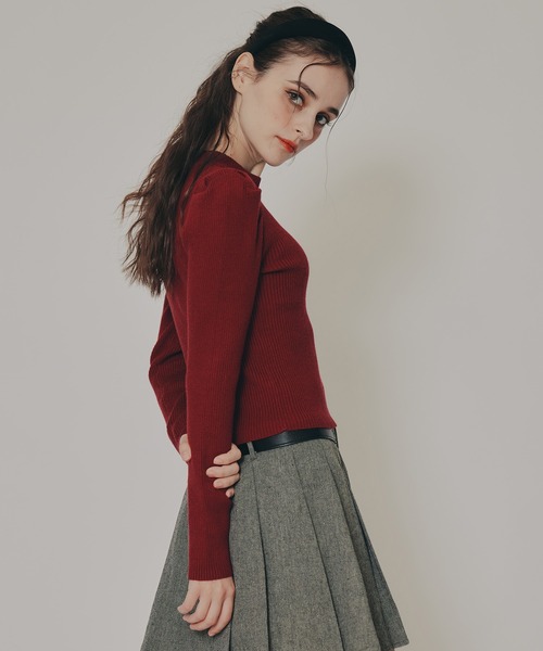 REDYAZEL（レディアゼル）の「パワショルボトルネックニットトップス（ニット/セーター・レディース・ブラック/ホワイト/レッド/ブラウン・FREE）」の22枚目の写真