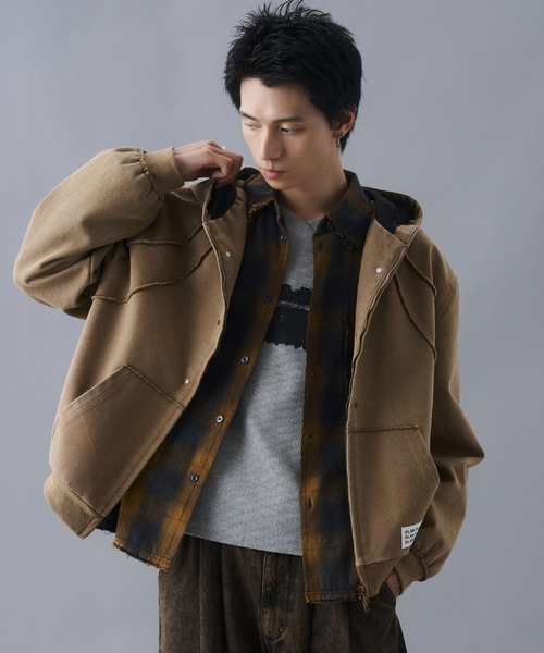 PLAN To（プラントゥ）の「Aged Duck Cropped Double-Zip Hoodie / エイジドダッククロップドダブルジップパーカー（パーカー・メンズ・ベージュ/ブラック・LARGE/MEDIUM/SMALL）」の11枚目の写真