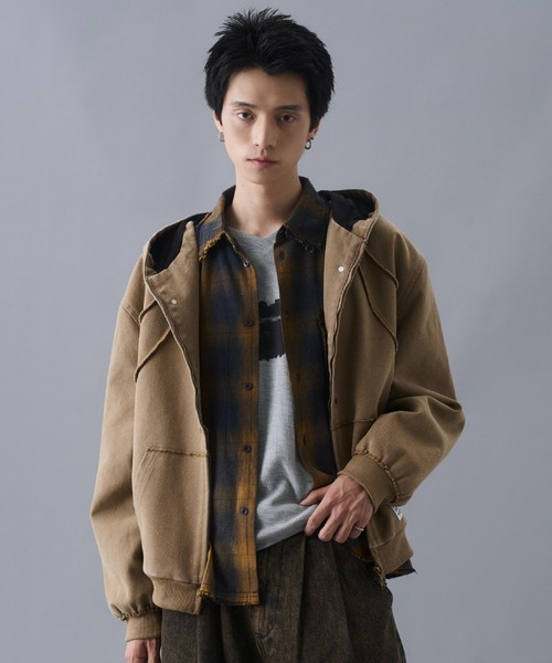 PLAN To（プラントゥ）の「Aged Duck Cropped Double-Zip Hoodie / エイジドダッククロップドダブルジップパーカー（パーカー・メンズ・ベージュ/ブラック・LARGE/MEDIUM/SMALL）」の12枚目の写真