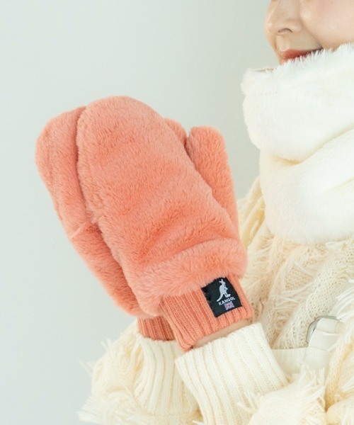 KANGOL(カンゴール)の「ストラップ紐付きファーミトングローブ(手袋・レディース・グレイッシュベージュ/ブラックミックス/オレンジ系その他/チャコールグレー/オフホワイト・FREE)」の5枚目の写真