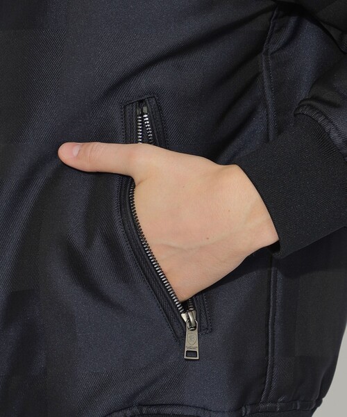 BLACK LABEL CRESTBRIDGE（ブラックレーベル・クレストブリッジ）の「【WEB限定】シャドーチェックパデッドMA-1（ブルゾン・メンズ・ネイビー/グレー系その他・M/L/XL）」の11枚目の写真