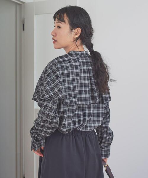 URBAN RESEARCH DOORS（アーバンリサーチドアーズ）の「チェックケープフリルブラウス（シャツ/ブラウス・レディース・ブラック/ブラウン・MEDIUM）」の20枚目の写真