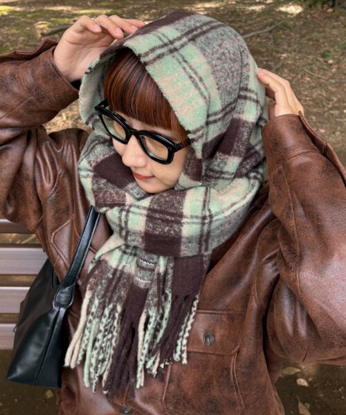 CIAOPANIC TYPY(チャオパニックティピー)の「【UNISEX】チェック柄フリンジマフラー(マフラー・レディース・ブルー/イエロー/オレンジ/ミント・ONE SIZE)」の2枚目の写真