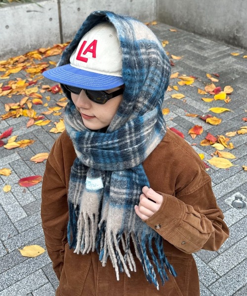 CIAOPANIC TYPY(チャオパニックティピー)の「【UNISEX】チェック柄フリンジマフラー(マフラー・レディース・ブルー/イエロー/オレンジ/ミント・ONE SIZE)」の3枚目の写真