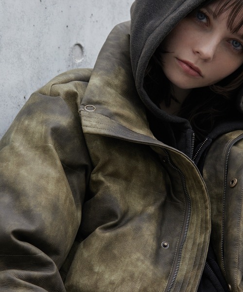 Spielio(シュピーリオ)の「【Spielio】Vintage like high neck padded jacket / ヴィンテージライク合皮ハイネック中綿ジャケット(ダウンジャケット/コート・メンズ・ブラウン/ブラック・L/M/S)」の8枚目の写真