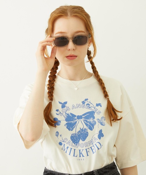 MILKFED.(ミルクフェド)の「MILKFED. LOGO SQUARE SUNGLASSES(サングラス・レディース・ブラック/グレー/ブルー・ONE SIZE)」の15枚目の写真