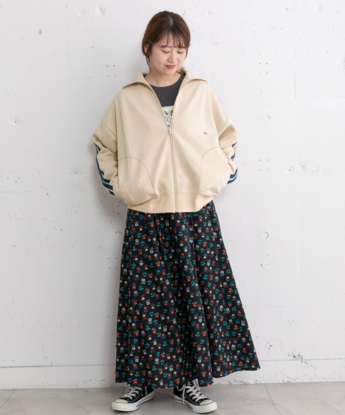 POU DOU DOU（プードゥドゥ）の「pdd刺繍トラックジャケット（その他アウター・レディース・ブルー/レッド/ベージュ・M）」の21枚目の写真