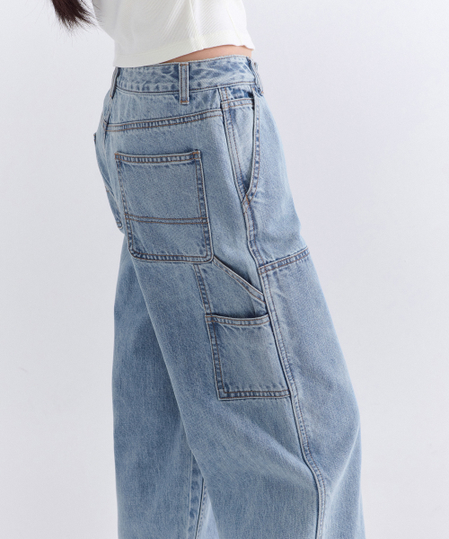 MUSINSA STANDARD WOMAN（ムシンサスタンダードウーマン）の「ウィメンズデニムダブルニカーペンターパンツ[ライトインディゴ]（デニムパンツ・レディース・その他・30/24/25/26/27/28/29）」の6枚目の写真