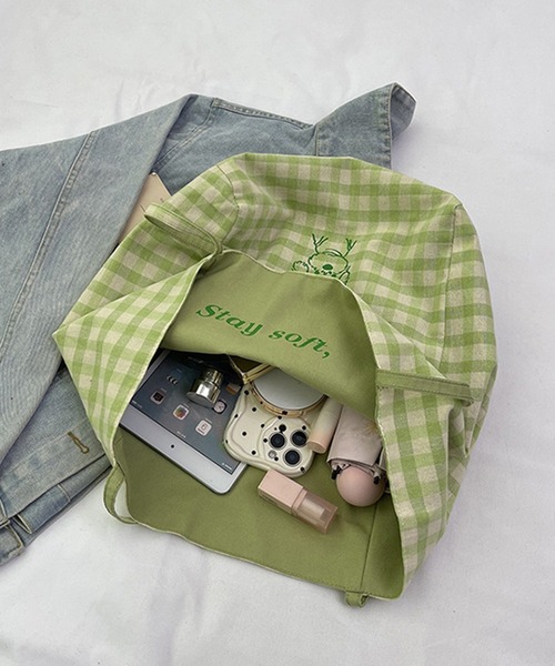 c.u.l（シーユーエル）の「リバーシブル A4サイズ可 大容量 ギンガムチェック ショルダー トートバッグ cula1348（トートバッグ・レディース・グリーン/パープル・FREE）」の20枚目の写真