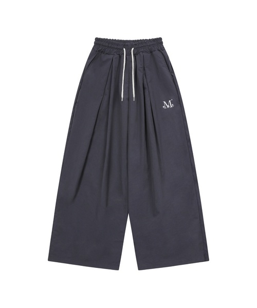 MUCENT(ムセント)の「アリオンピンタックワイドバンディングパンツ 男女共用 (2カラー)(スウェットパンツ・メンズ・ブラック/チャコール・SMALL/FREE)」の2枚目の写真