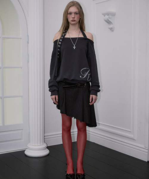 ROSEFRANTZ（ロゼフランツ）の「Eyelet Strap Open Sweatshirt [Charcoal]（スウェット・レディース・チャコールグレー・OS）」の2枚目の写真