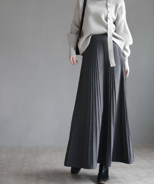 Doula Doula（ドゥーラドゥーラ）の「プリーツニットロングスカート（スカート・レディース・グレー/キャメル・FREE）」の4枚目の写真