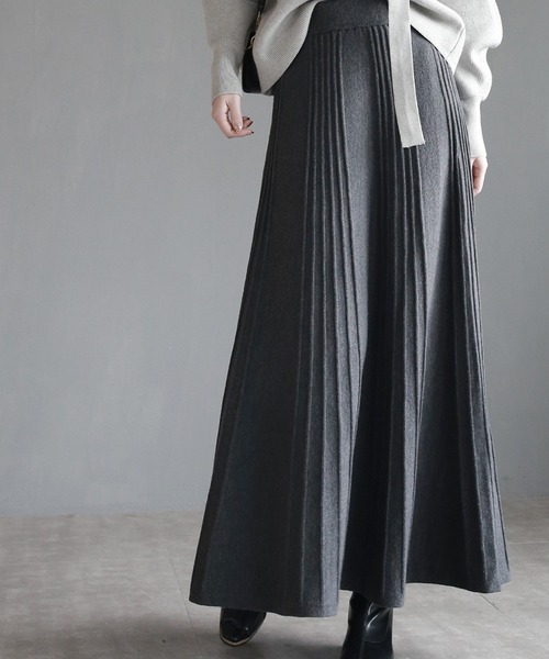 Doula Doula（ドゥーラドゥーラ）の「プリーツニットロングスカート（スカート・レディース・グレー/キャメル・FREE）」の6枚目の写真