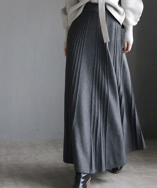 Doula Doula（ドゥーラドゥーラ）の「プリーツニットロングスカート（スカート・レディース・グレー/キャメル・FREE）」の7枚目の写真