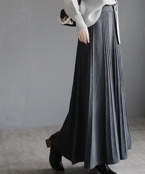 Doula Doula（ドゥーラドゥーラ）の「プリーツニットロングスカート（スカート・レディース・グレー/キャメル・FREE）」の12枚目の写真