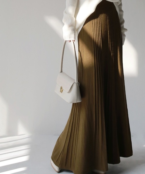Doula Doula（ドゥーラドゥーラ）の「プリーツニットロングスカート（スカート・レディース・グレー/キャメル・FREE）」の14枚目の写真