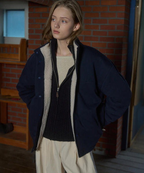 ANDNEEDS(アンドニーズ)の「Kaya reversible fleece jacket (beige)(その他アウター・レディース・その他・FREE)」の4枚目の写真