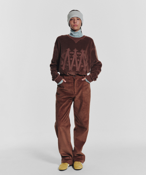 MENASOO(ミナス)の「Applique Velour Sweatshirt_Brown(スウェット・レディース・ブラウン・F)」の5枚目の写真