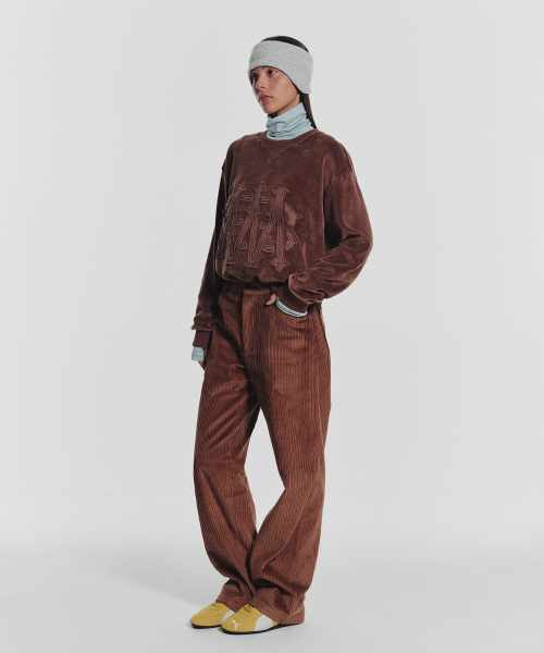 MENASOO(ミナス)の「Applique Velour Sweatshirt_Brown(スウェット・レディース・ブラウン・F)」の6枚目の写真