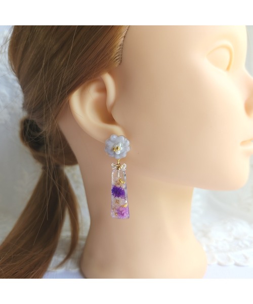 tone(トーン)の「【Sweetlupine】【Sweetlupine】【パープル】淡い花形 クリアステック フラワー お花いっぱい レジン ♡サージカルピアス(MA)(ピアス(両耳用)・レディース・パープル・FREE)」の6枚目の写真
