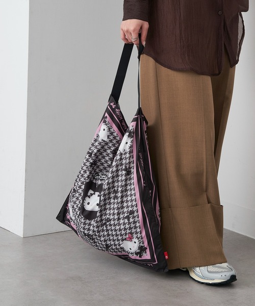 ROOTOTE(ルートート)の「【ROOTOTE】IP.TABLO50.ハローキティ-A 8470(トートバッグ・レディース・ブラック/レッド/ネイビー・FREE)」の13枚目の写真