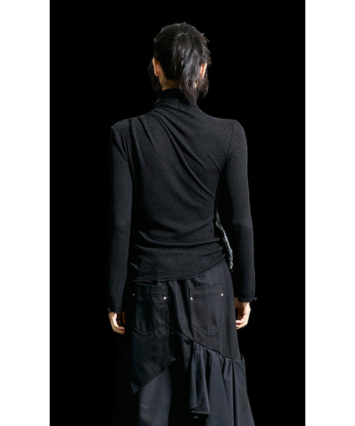 RECULER（ルキュレ）の「Cowl string coloration  draped T-shirt Black（ニット/セーター・レディース・その他・FREE）」の2枚目の写真