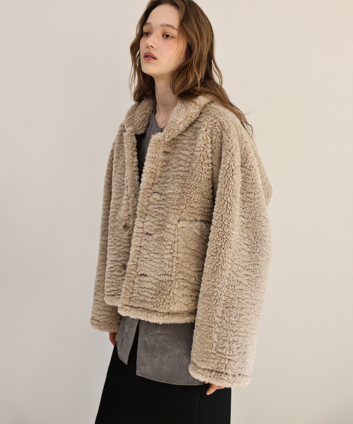ANDNEEDS(アンドニーズ)の「Shawl collar reversible jacket (brown)(ムートンコート・レディース・その他・FREE)」の4枚目の写真